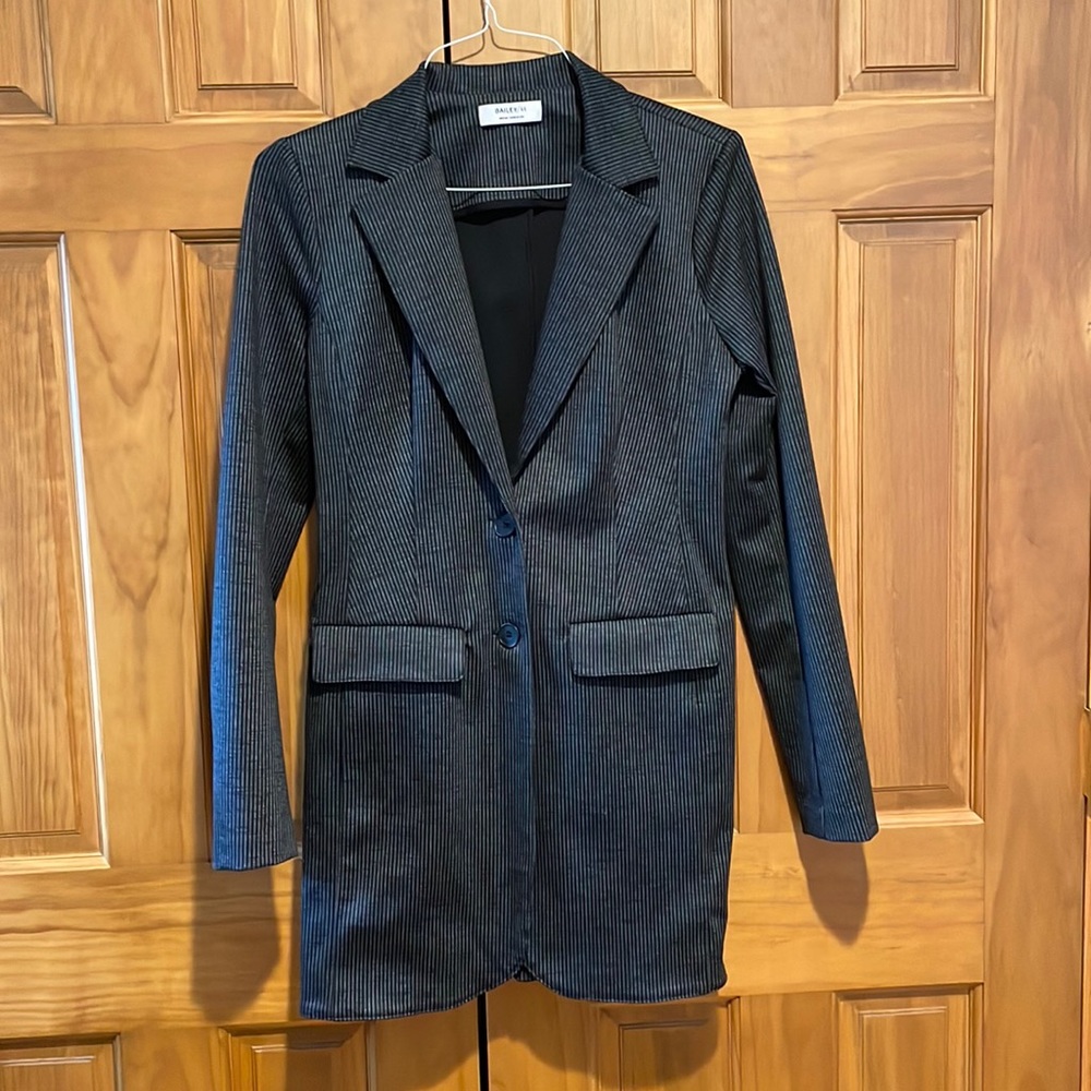 Bailey / 44 Medium Soft Peter the Great Striped Blazer in Black & Anthracite